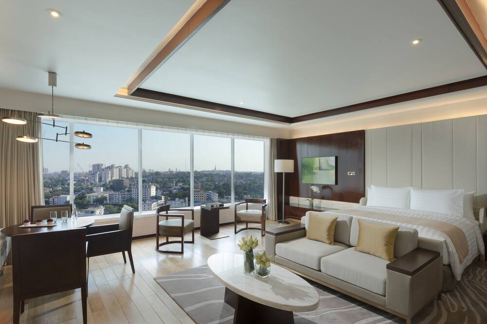 メリア ヤンゴン 写真