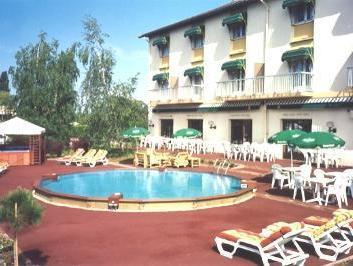 Logis Les Charmilles Chalon-sur-Saône Sud 写真