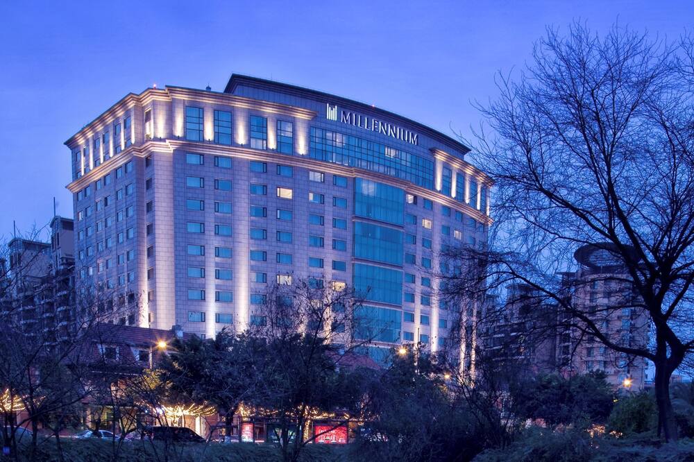 ミレニアム ホテル チェンドゥ 写真