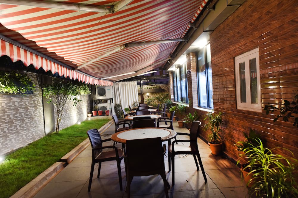 ザ コーポレート 写真