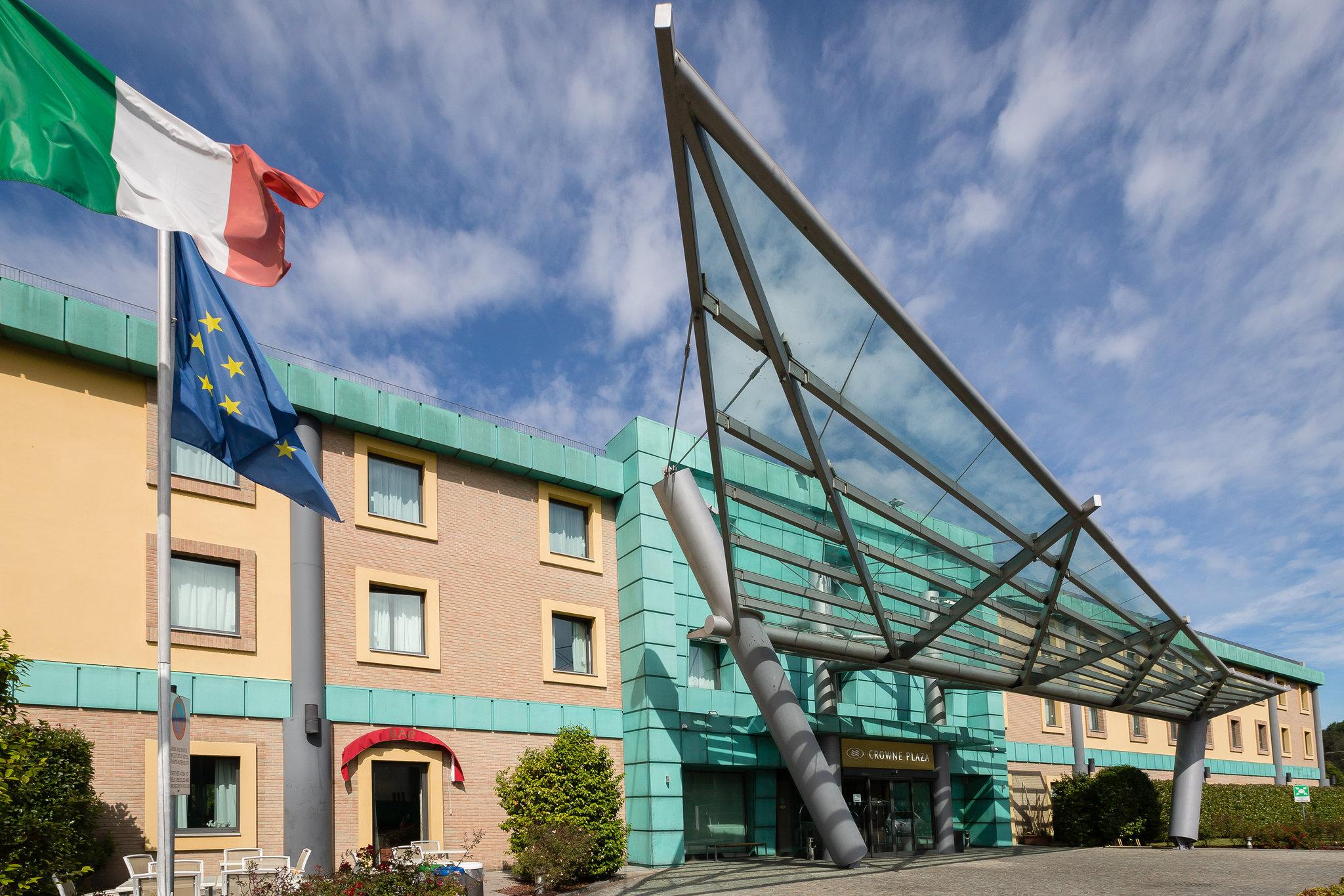 クラウン プラザ ミラノ マルペンサ エアポート バイ IHG 写真