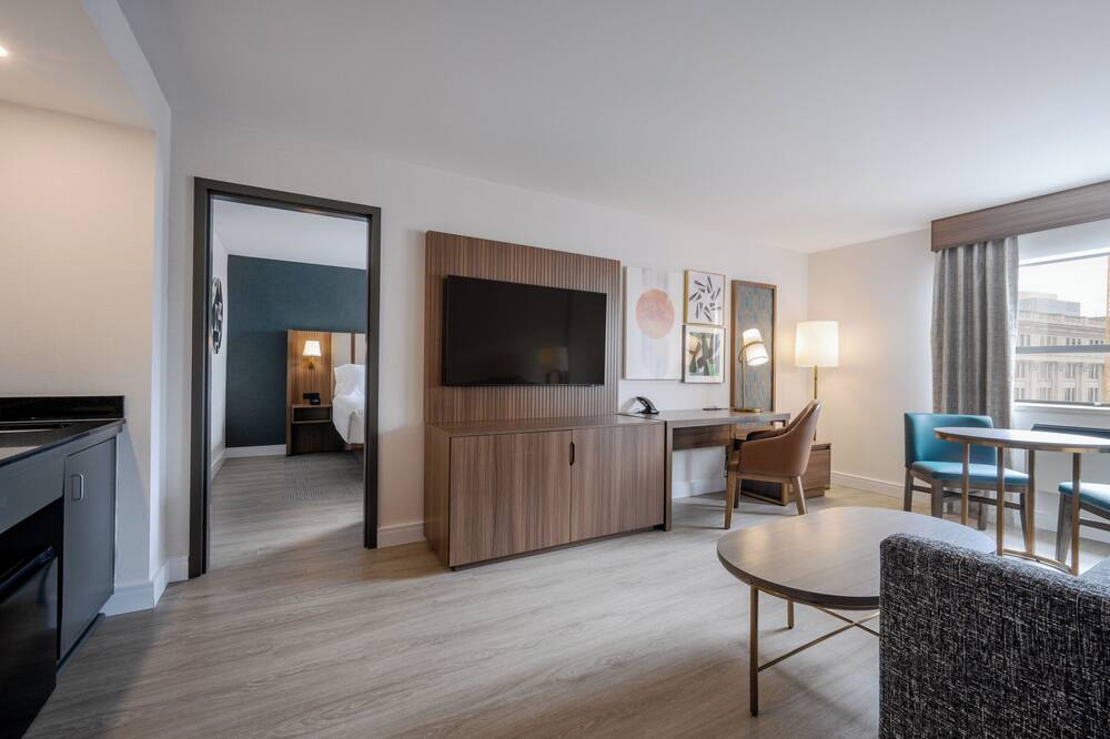 ホリデイ イン ＆ スイーツ ウィニペグ ダウンタウン バイ IHG 写真