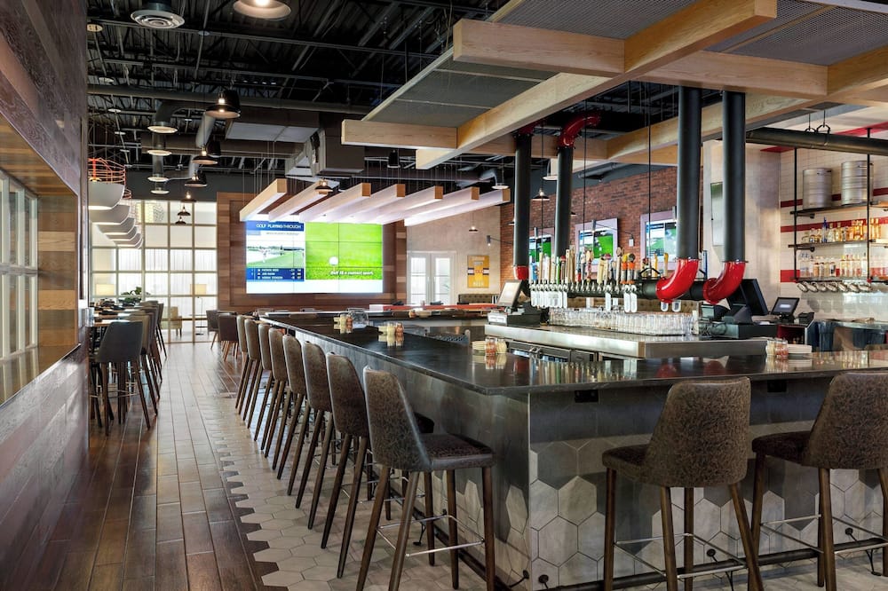 デルタ ホテルズ バイ マリオット インディアナポリス エアポート 写真