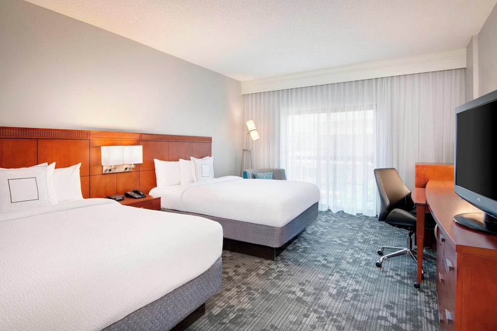 Courtyard by Marriott Savannah Midtown 写真
