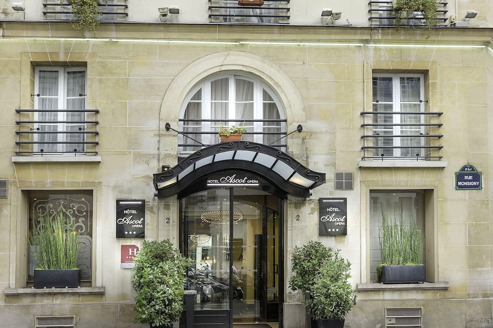 ホテル アスコット オペラ 写真