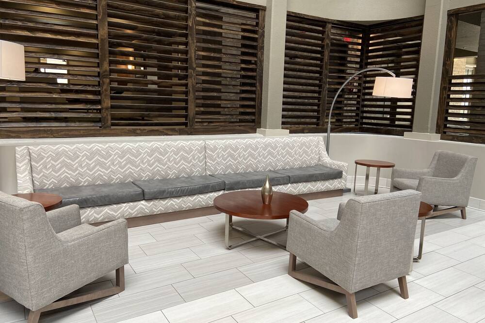 エンバシー スイーツ バイ ヒルトン シカゴ シャウムバーグ ウッドフィールド 写真