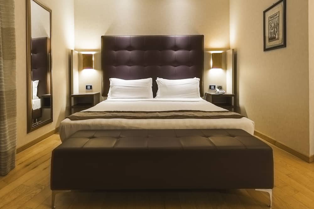 ローマ エアポート ホテル フィウミチーノ 写真