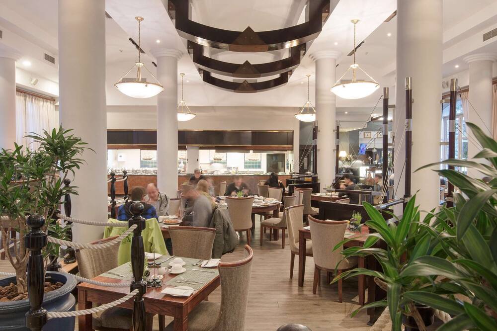 ザ コモドール ホテル 写真