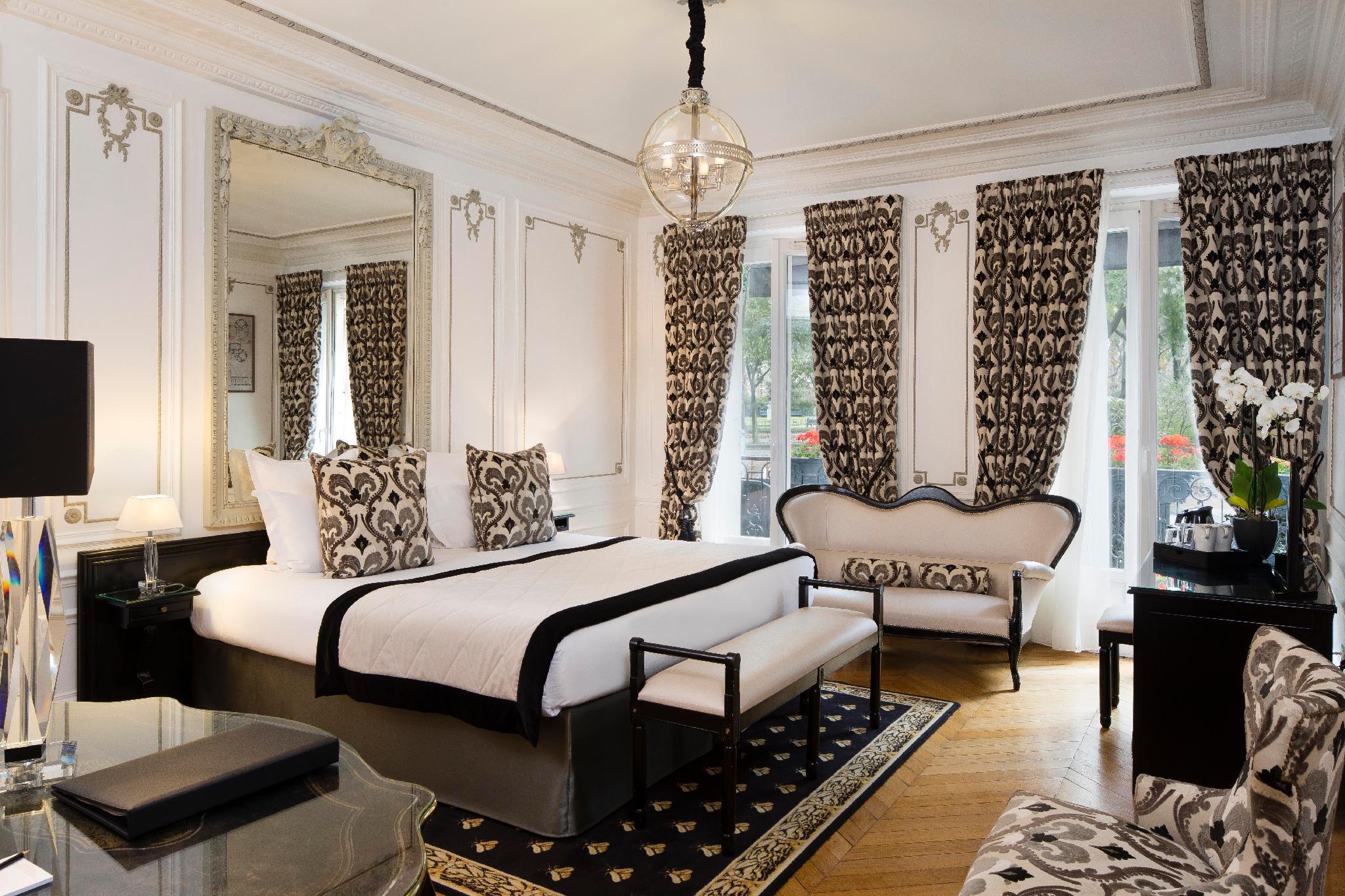 ラトゥール モーブルグ ホテル 写真