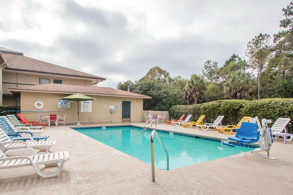 クオリティ イン & スイーツ リッジランド 写真