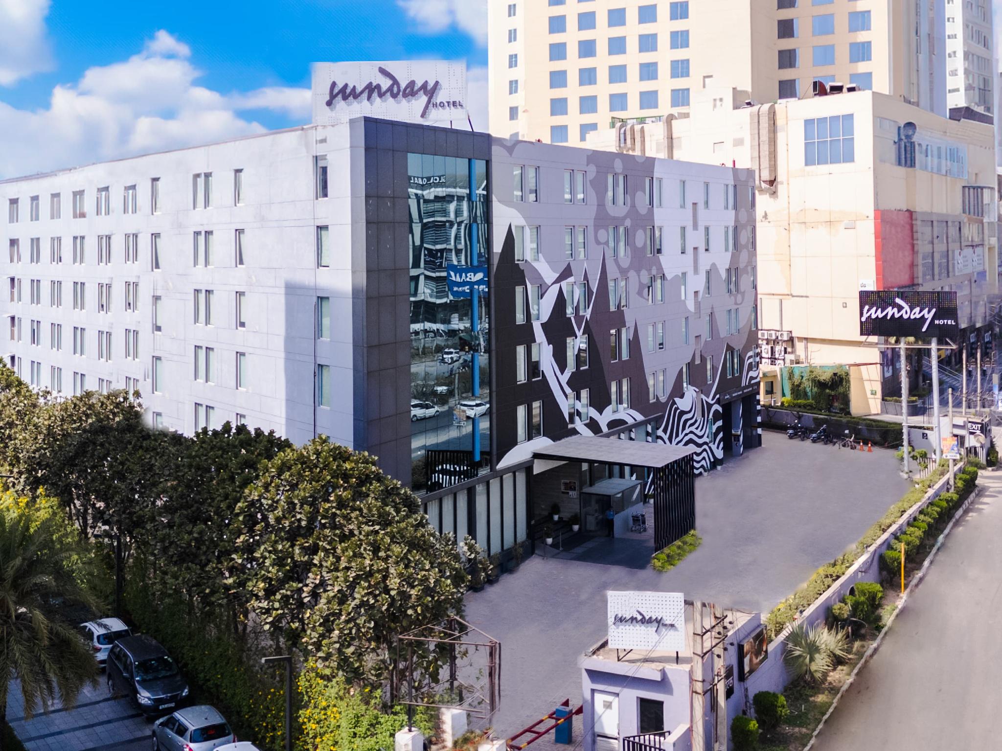 Sunday Hotel by CheckIn Chandigarh Zirakpur 写真