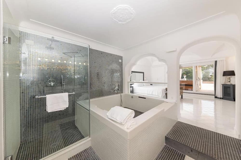 ホテル マメラ 写真