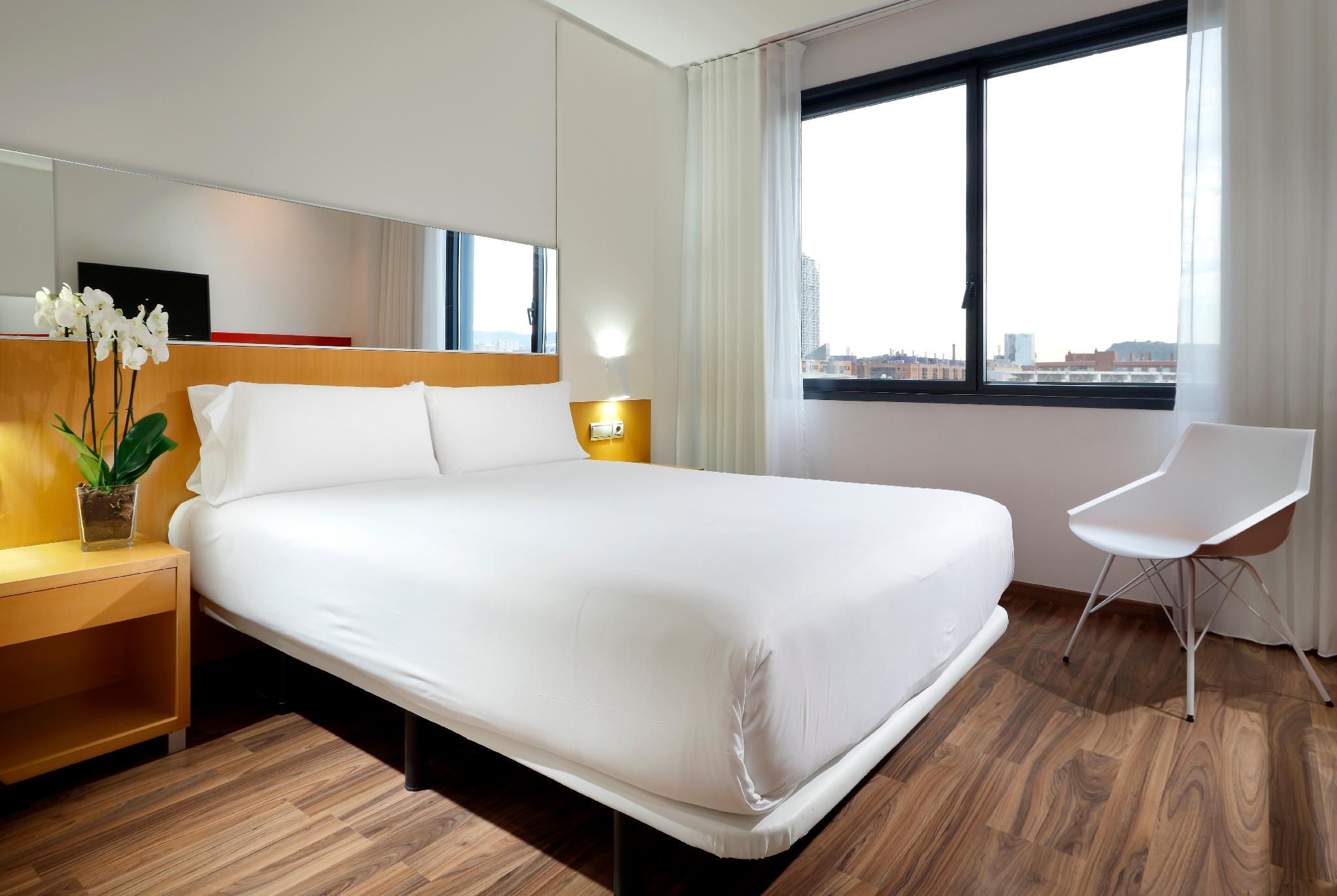 ホテル SB イカリア バルセロナ 写真