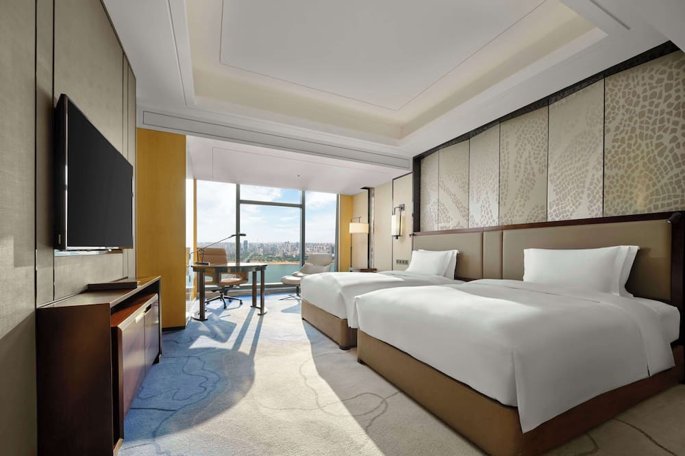 ヒルトン ヂューヂョウ 写真