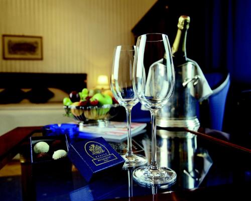 アンバサダー ホテル 写真