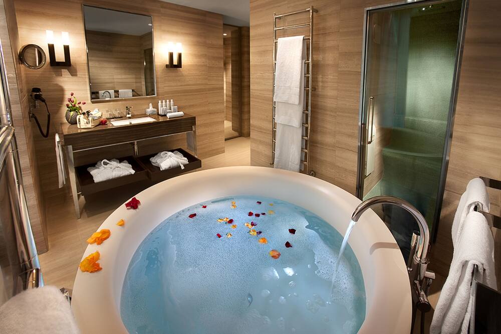 ホテル カヴォール 写真