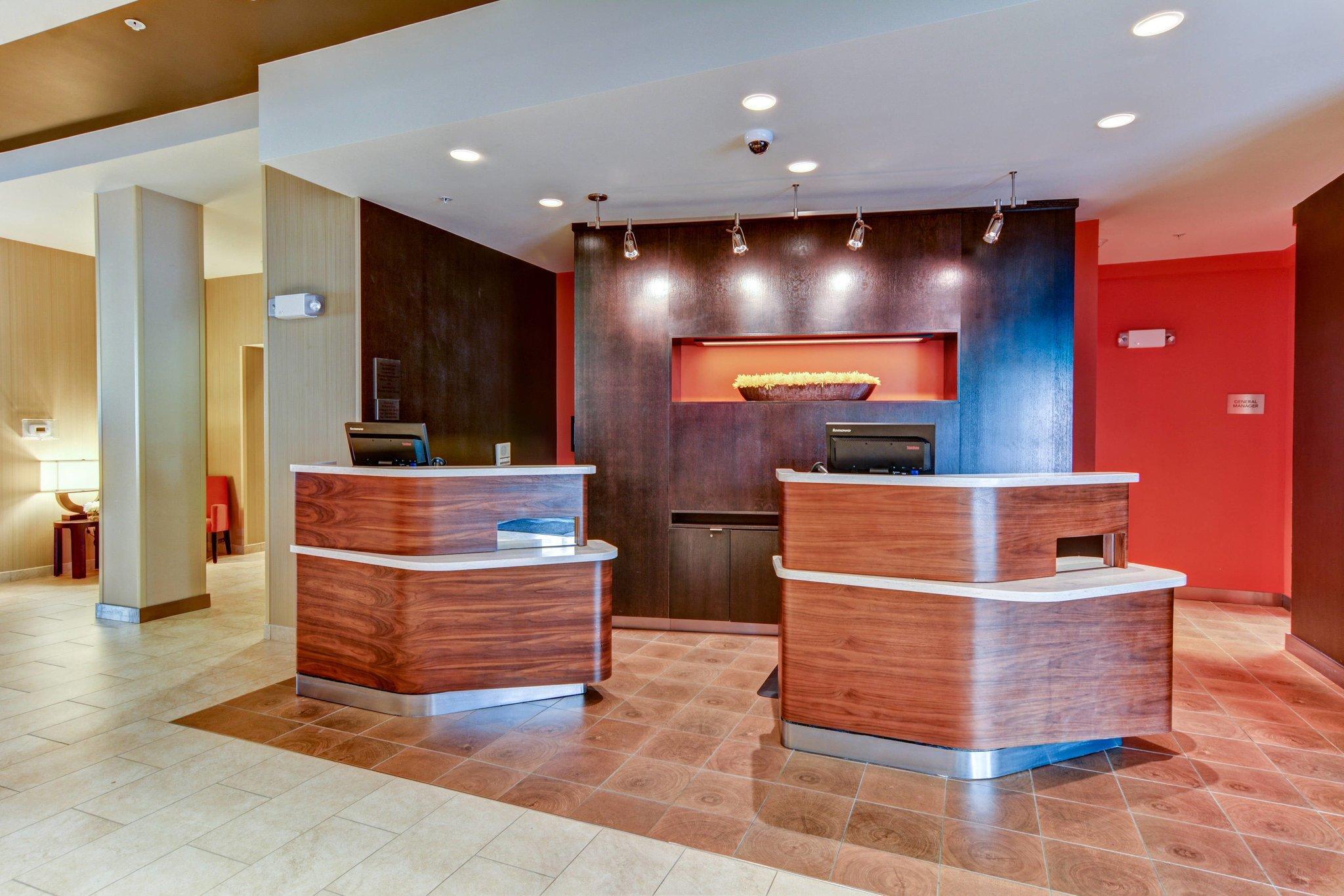 Courtyard by Marriott Bridgeport Clarksburg 写真
