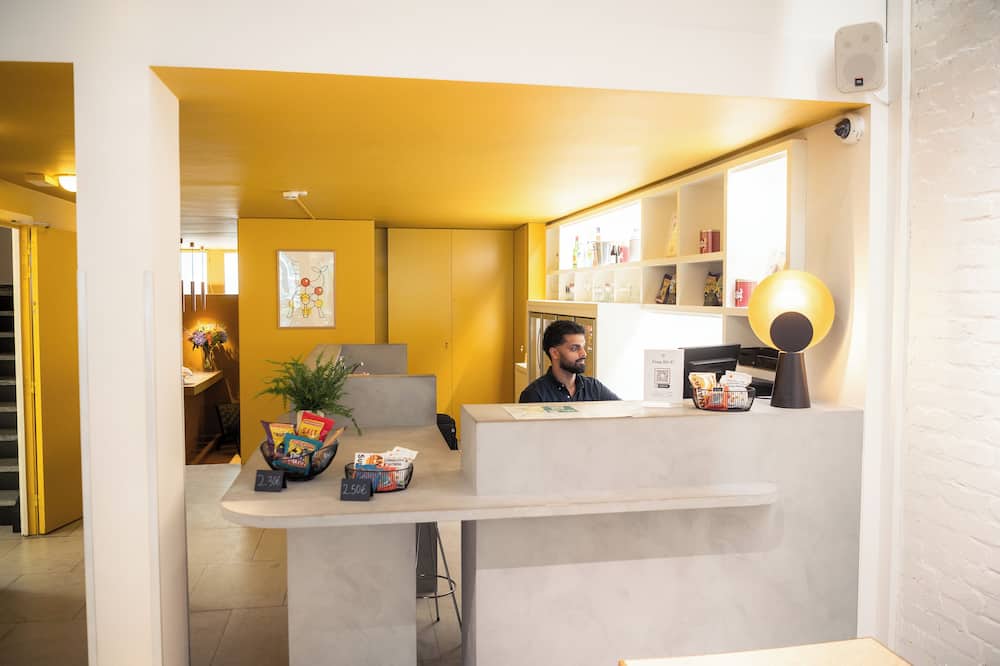 ホテル クイーン アン 写真