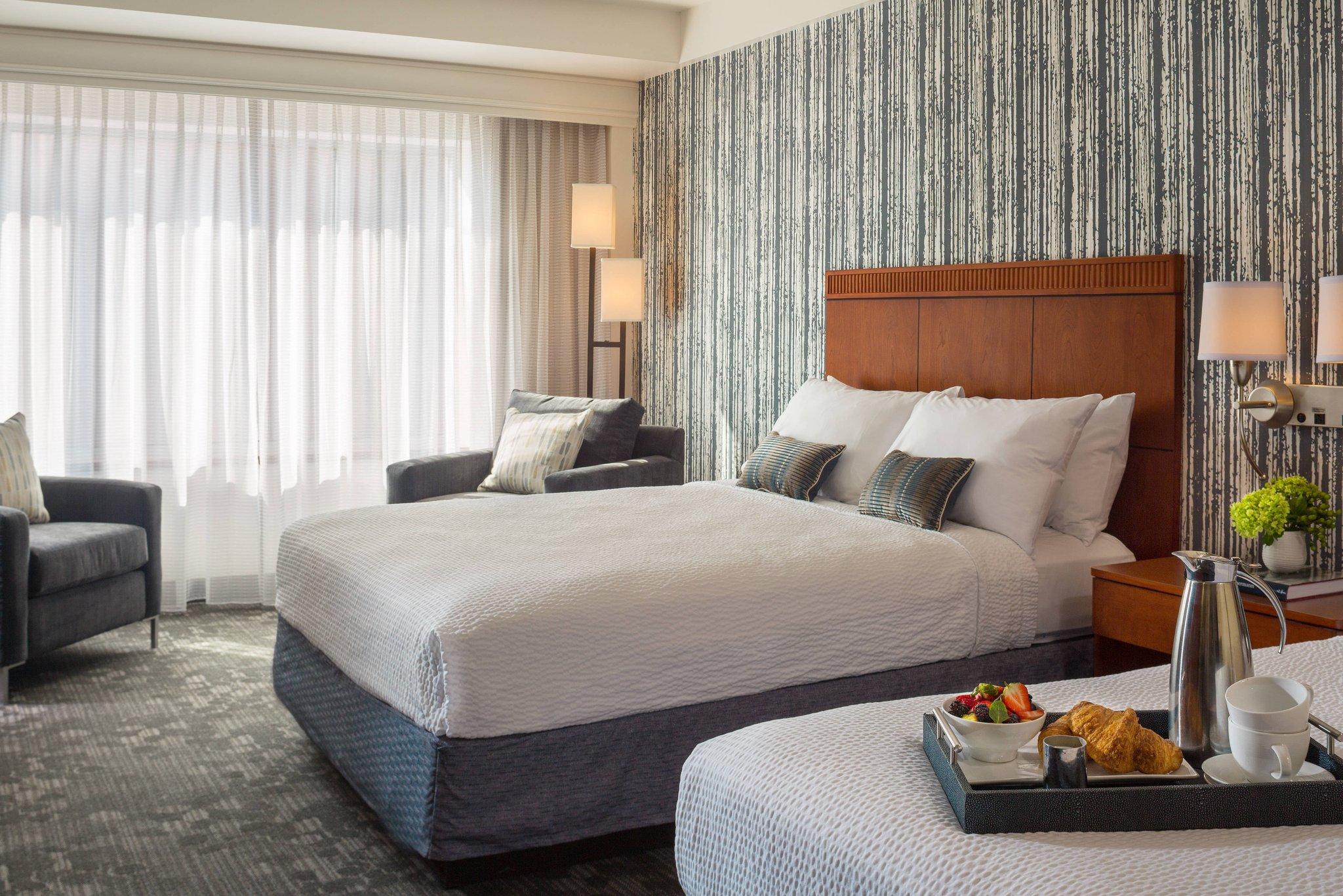 Courtyard by Marriott Burlington Harbor 写真