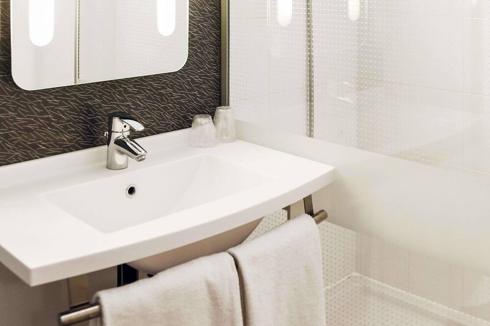 ibis Orange Centre Échangeur A7 A9 写真