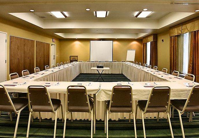 フェアフィールド イン & スイーツ バイ マリオット オークランド ヘイワード 写真