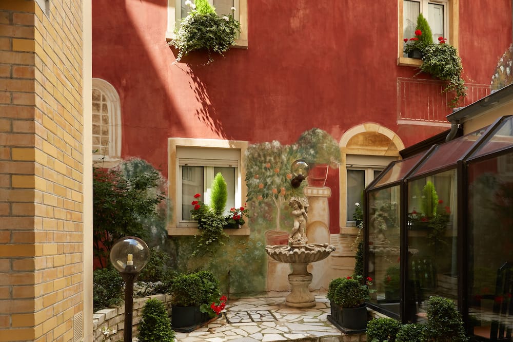 オテル ボーグルネール サン シャルル トゥール エッフェル 写真