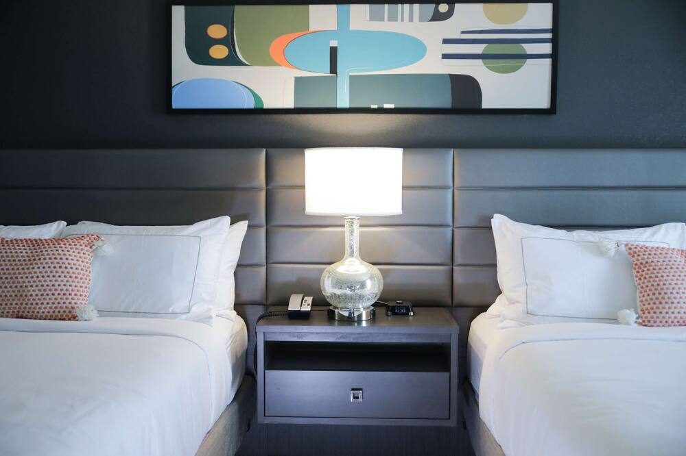 The Rewind West Des Moines, Tapestry Collection by Hilton 写真
