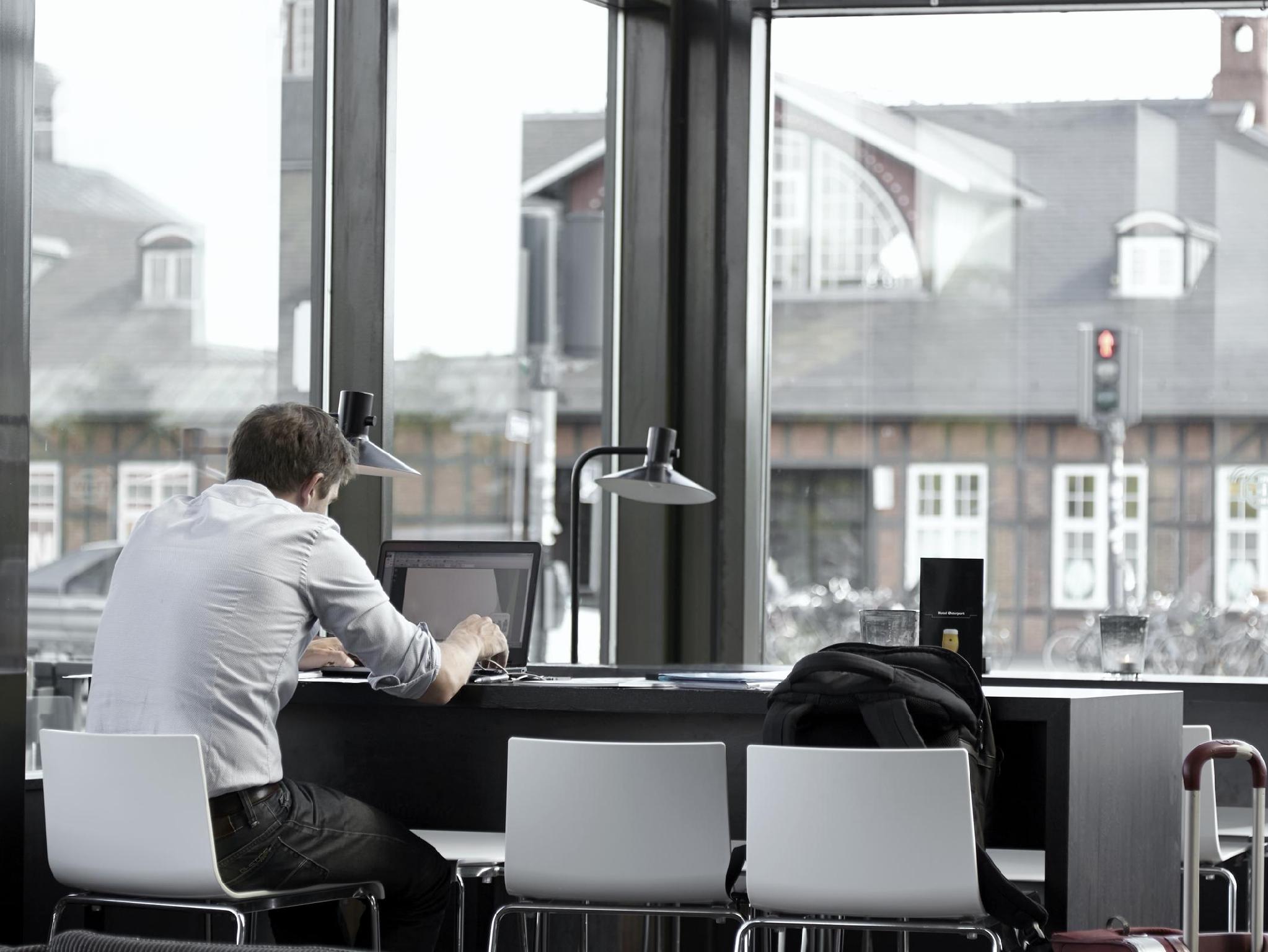 ホテル オスターポー 写真