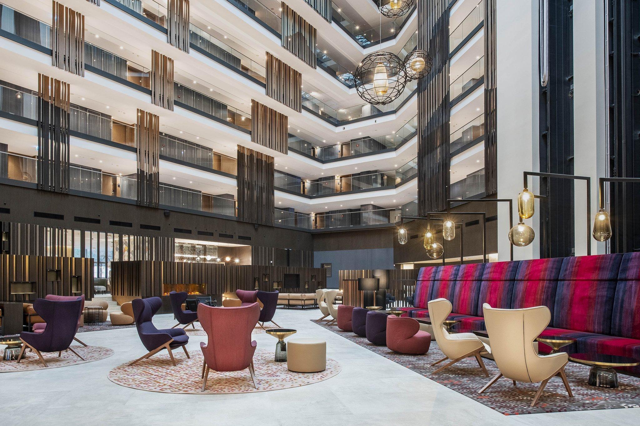 シェラトン グランド トビリシ メテヒ パレス 写真