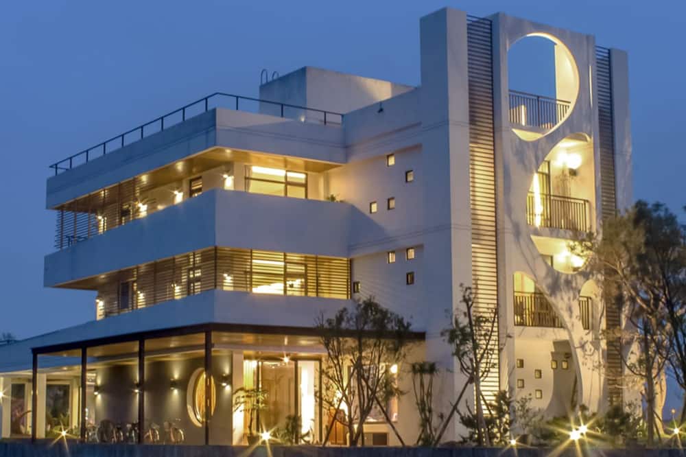 W スター (渥爾夫) 写真