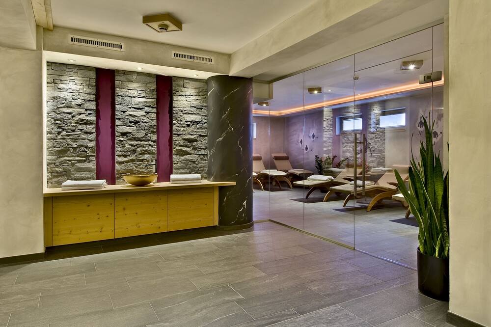 ホテル ガルニ ムッスメ 写真