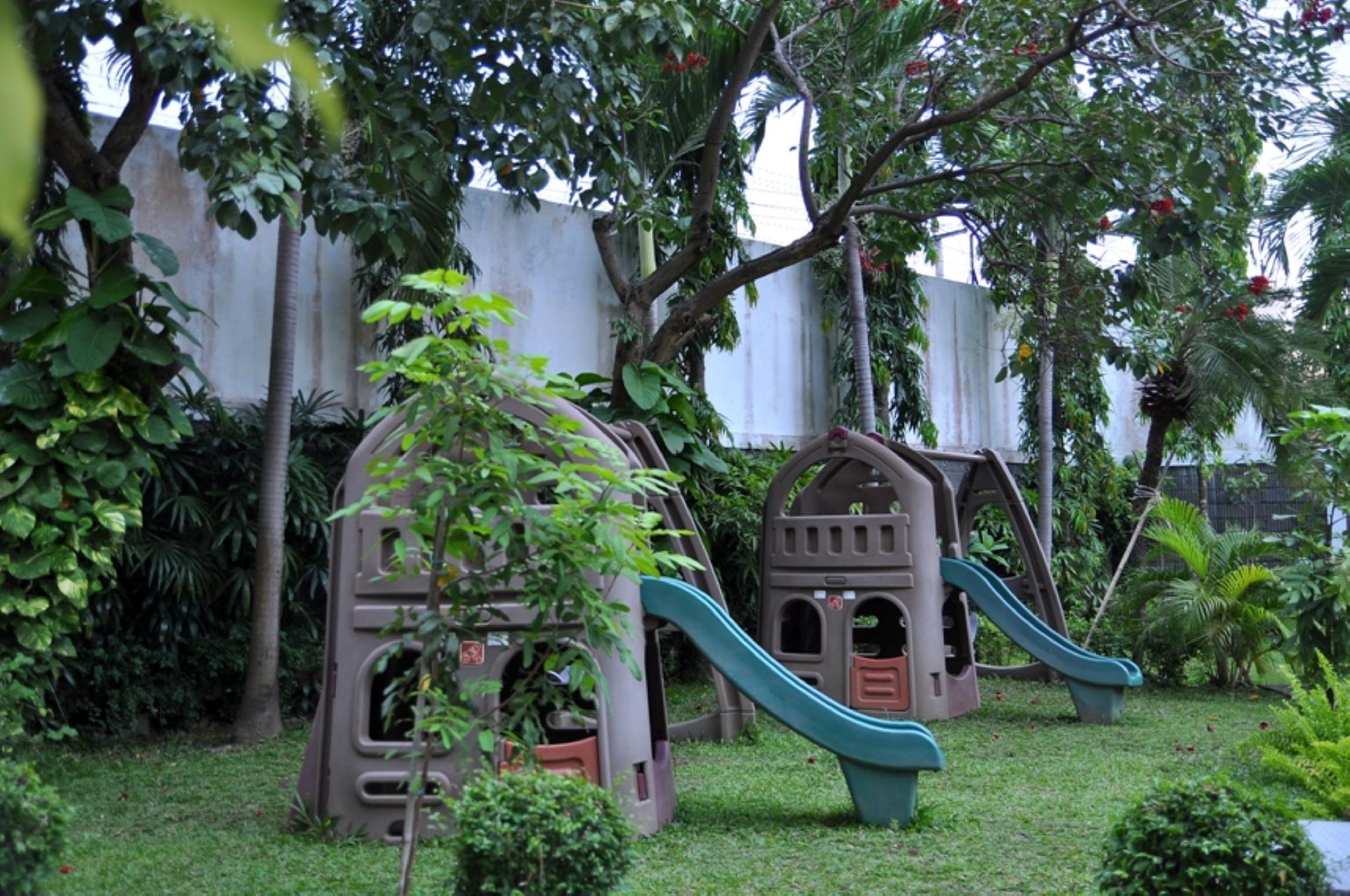 ホテル サンチカ シレボン 写真