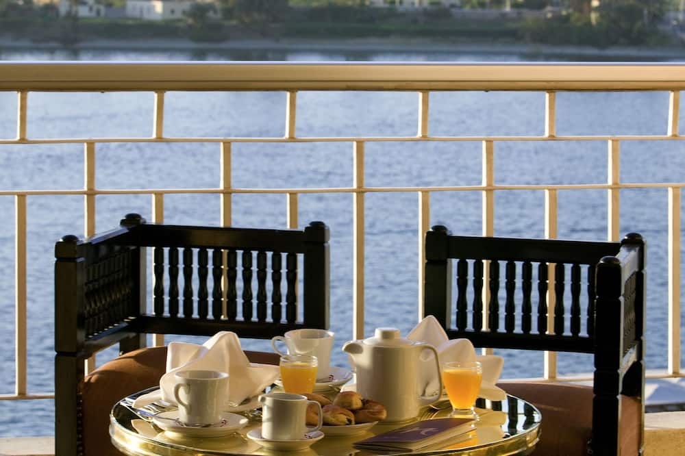 アラカン イータベ ルクソール ホテル 写真