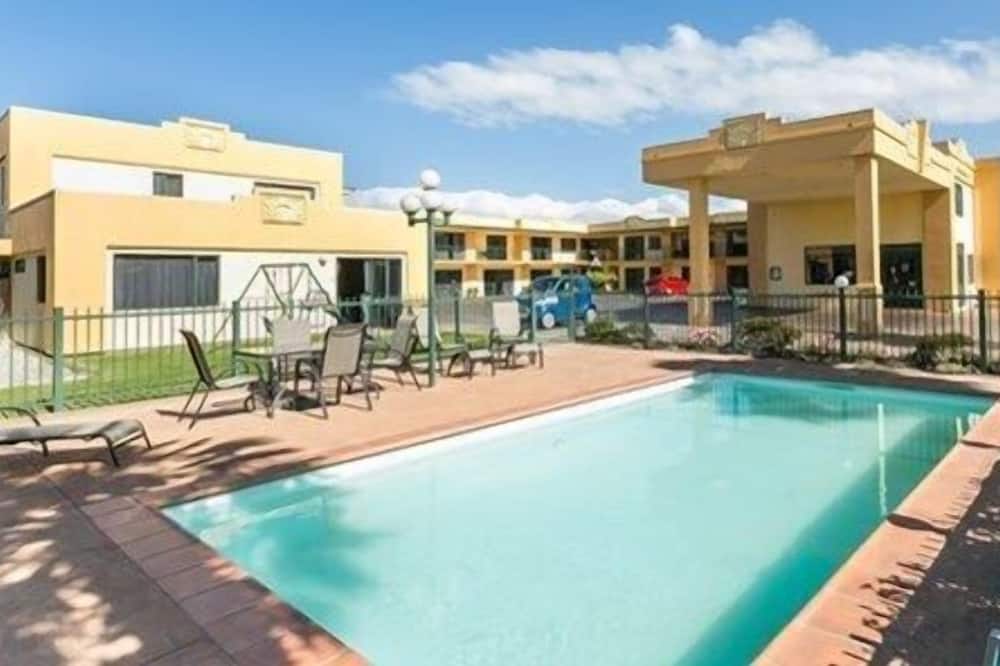 デコ シティ モーター ロッジ 写真