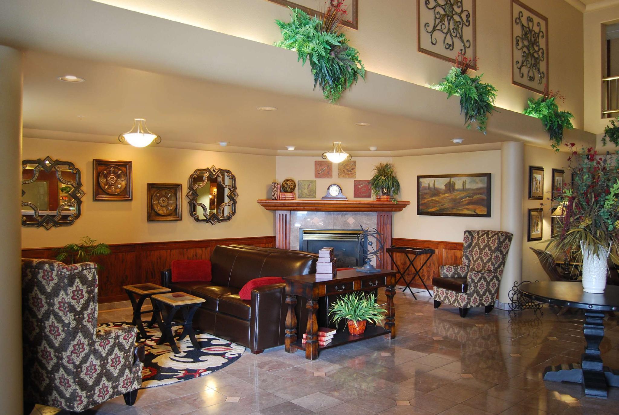 Oxford Suites Chico 写真