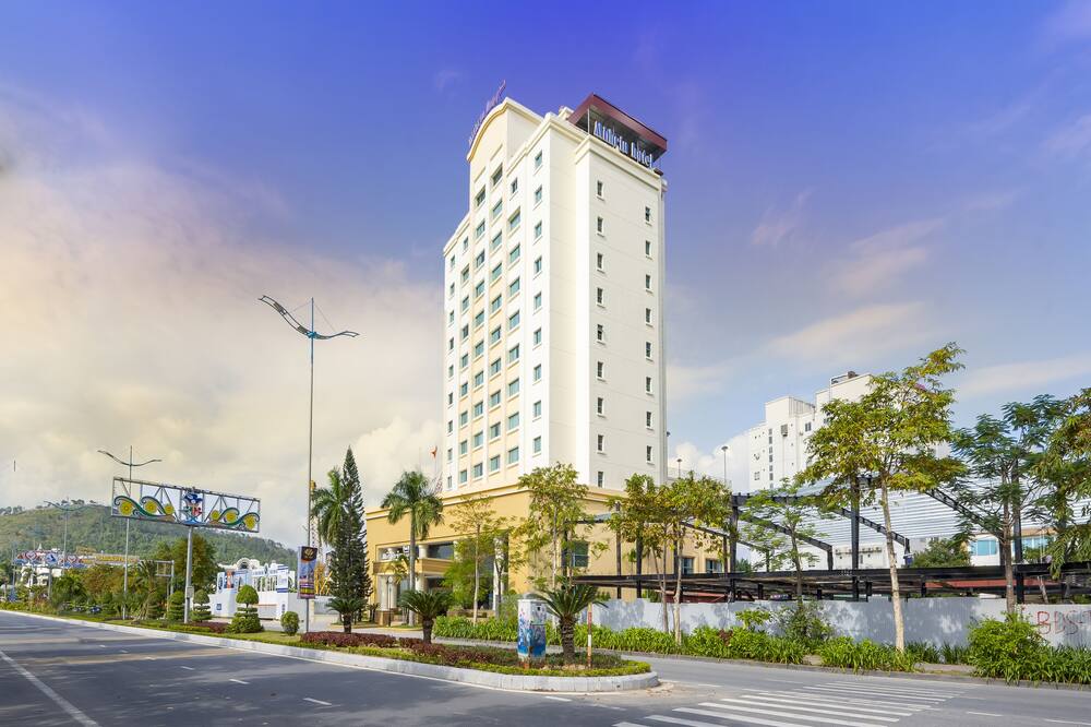 ミスリン ホテル ハロン 写真