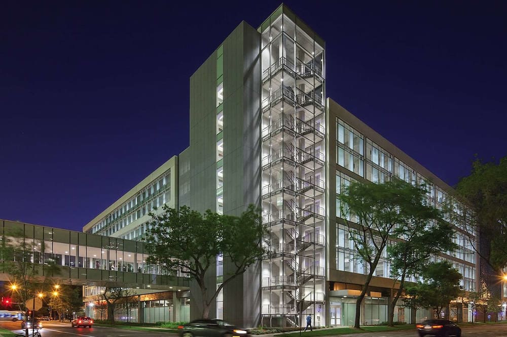 ハイアット プレイス シカゴ サウスユニバーシティ メディカル センター 写真