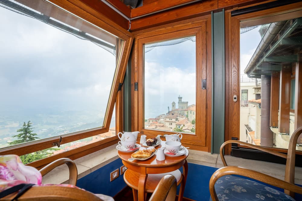 ホテル チェザーレ 写真