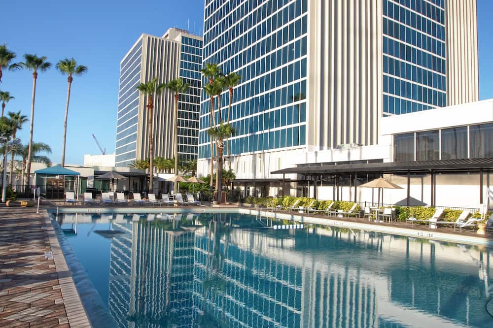 ダブルツリー バイ ヒルトン ホテル アット ジ エントランス トゥ ユニバーサル オーランド 写真