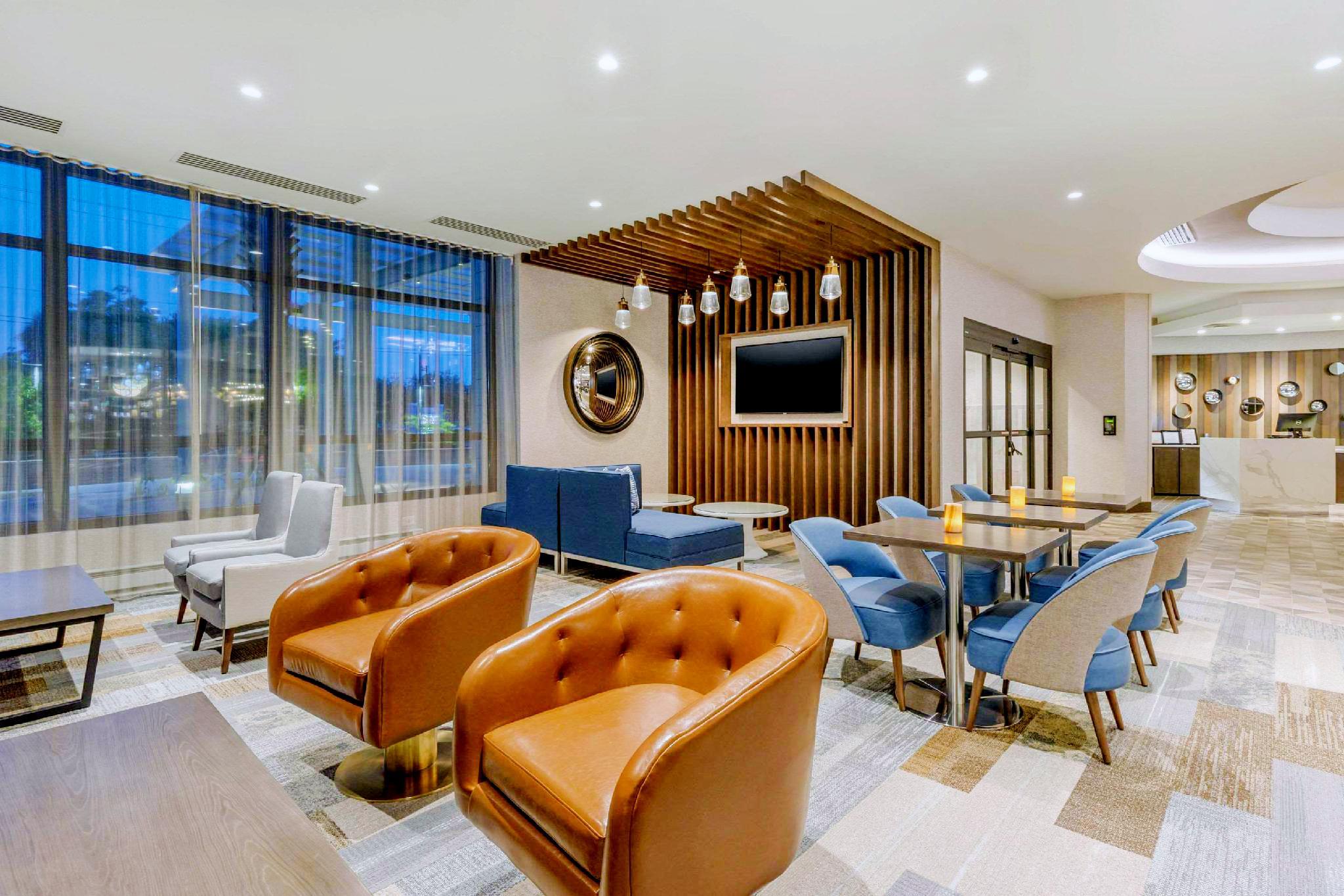 DoubleTree by Hilton Charleston Riverview 写真