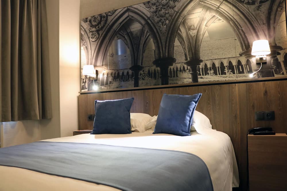 ホテル ル ムートン ブラン 写真