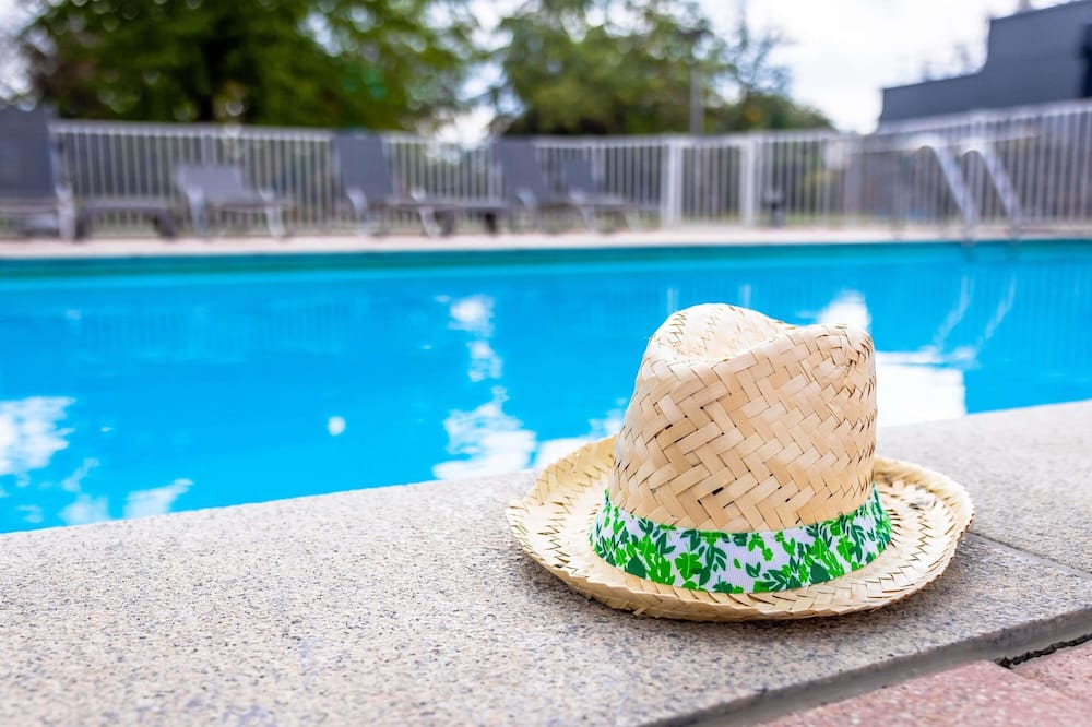 ノボテル ミュルーズ バール フリブール 写真