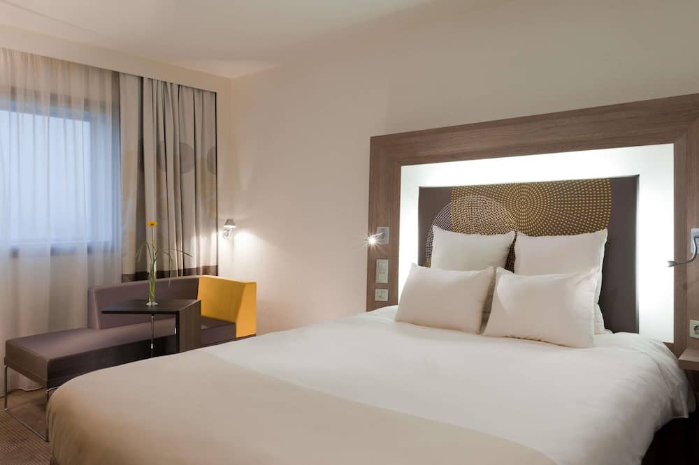 ノボテル パリ ラ デファンス ホテル 写真