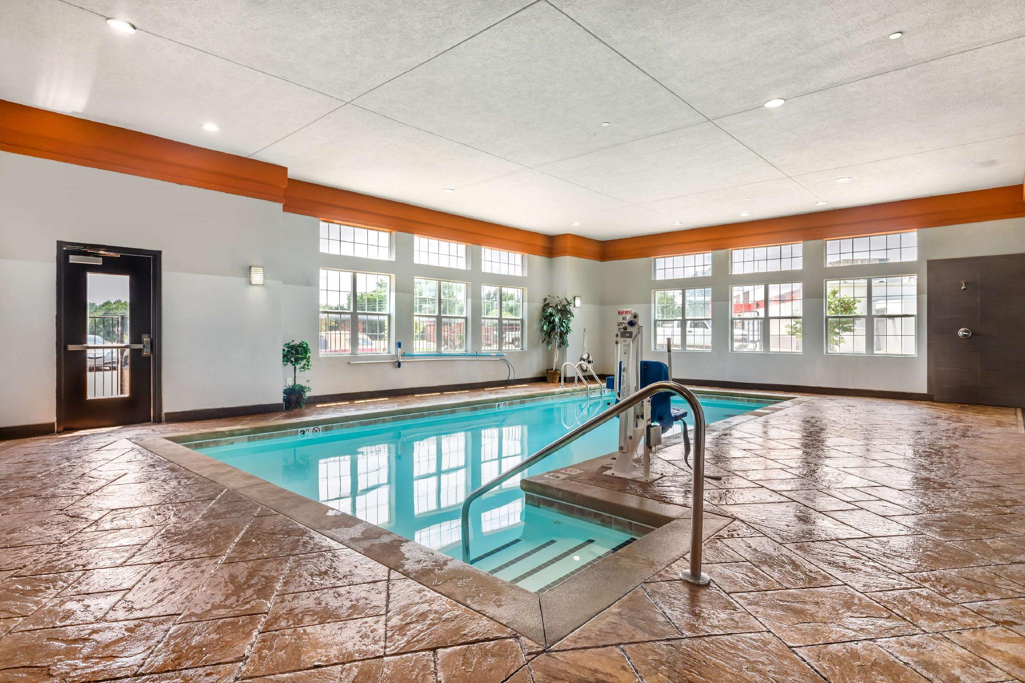 Best Western Plus Coweta's 1st Hotel 写真