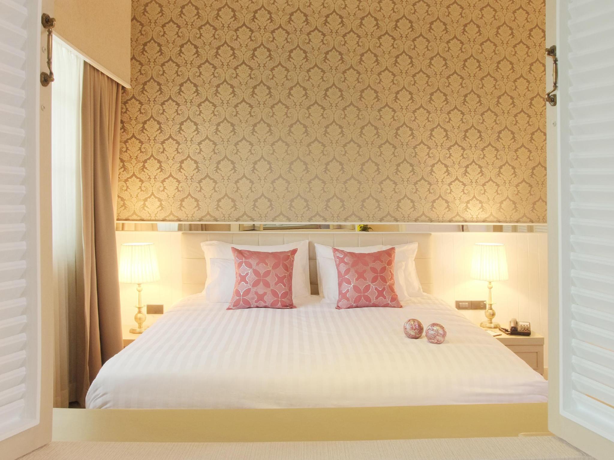 ザ ラヤ スラウォン ホテル 写真