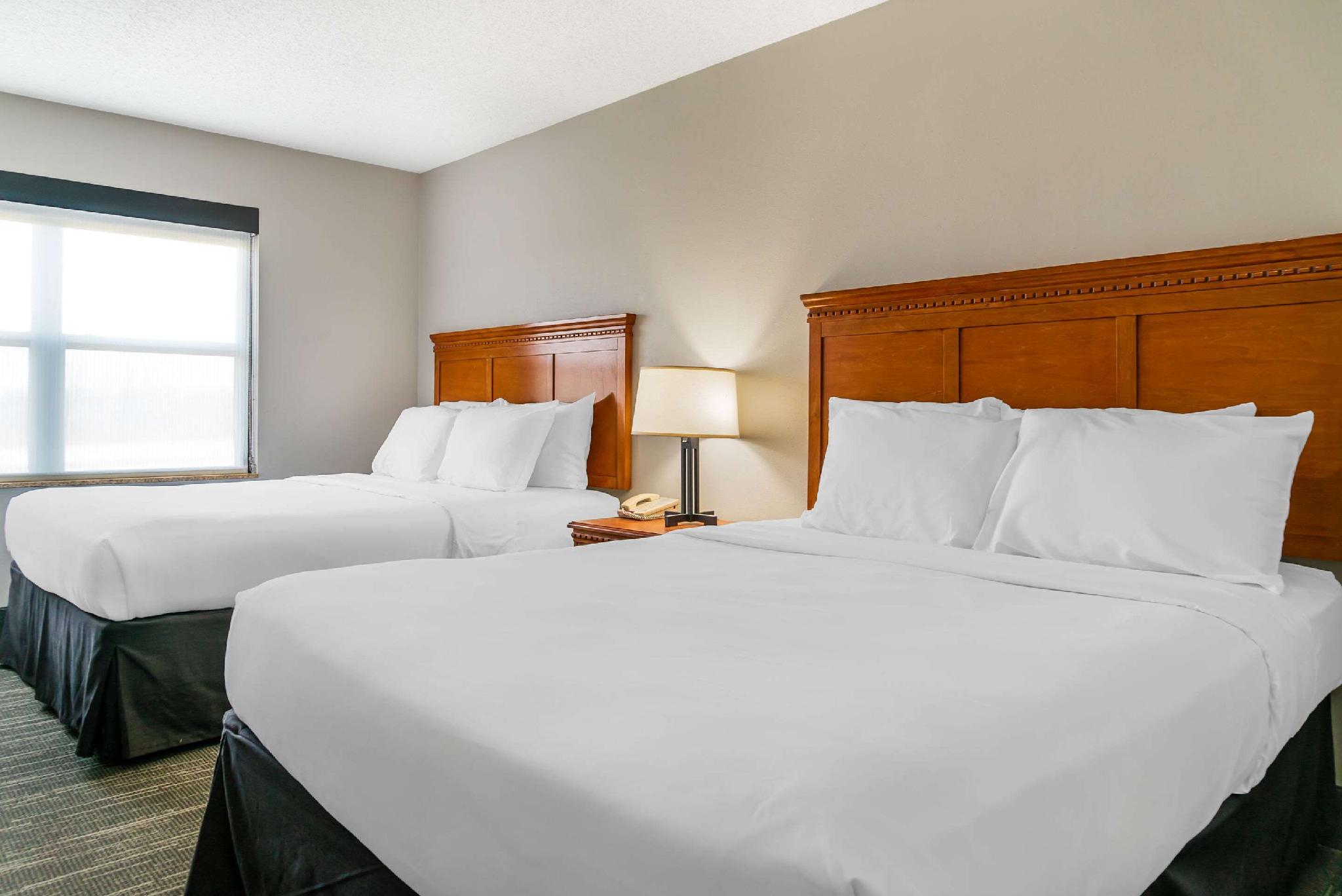 Country Inn & Suites by Radisson, Rossford - Toledo South 写真