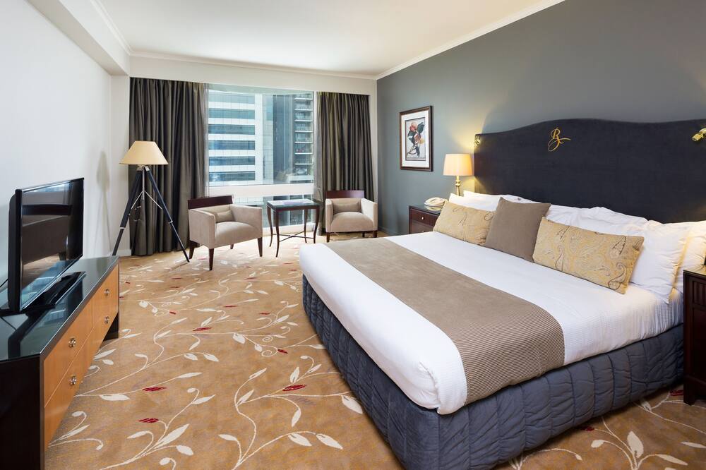 ロイヤル オン ザ パーク 写真