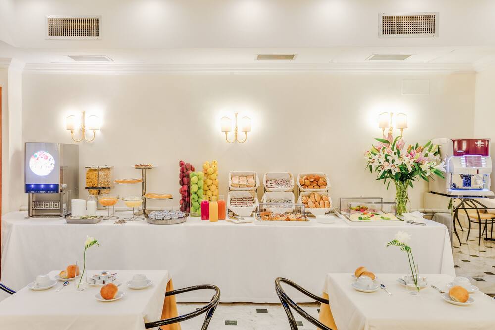 ラエリ ホテル ラツィオ 写真