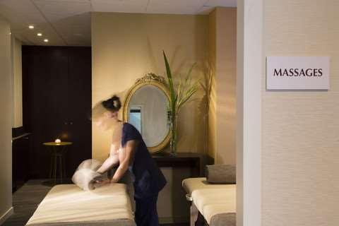 Oceania L'Univers Tours 写真