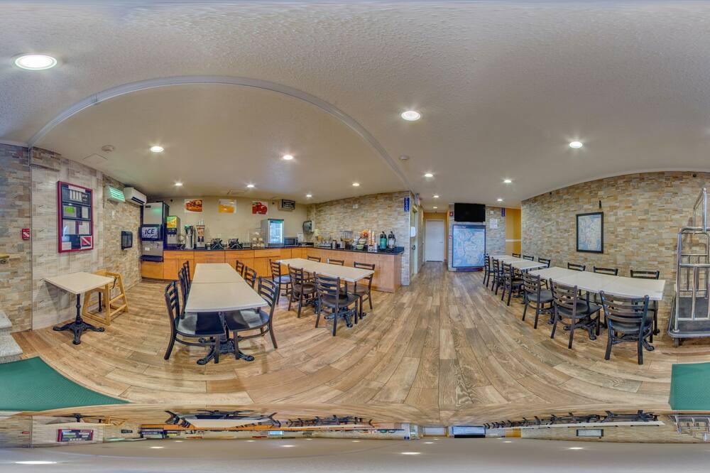 クオリティ  イン JFK エアポート ロックアウェイ ブルバード 写真